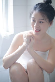 《四位少妇按摩记》电影